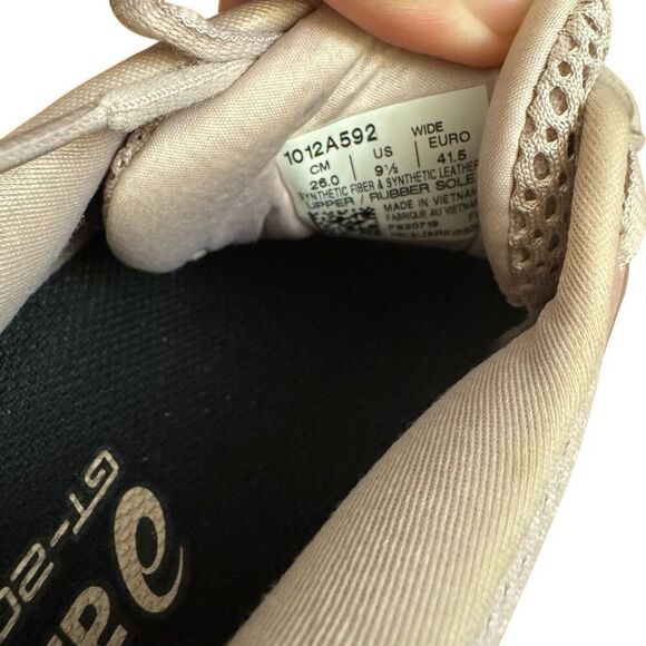 Asics GT-2000 8 Rose Gold Sneakers Women's Size 9.5 Wide Excellent Condition - Picture 7 of 8